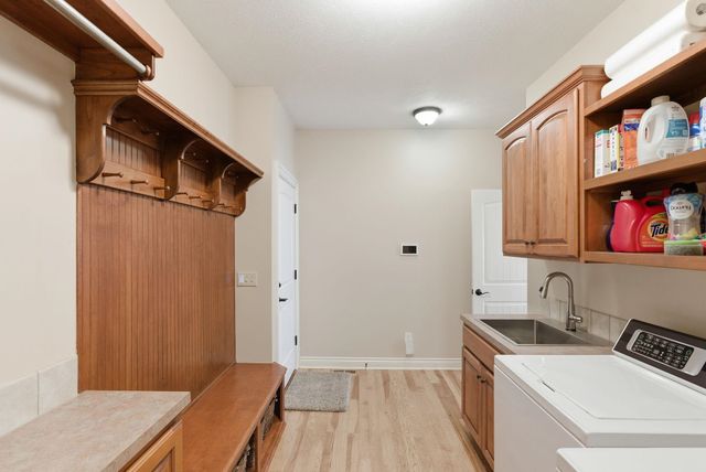 2533 N Loch Lomond Ct, Wichita, KS 67228