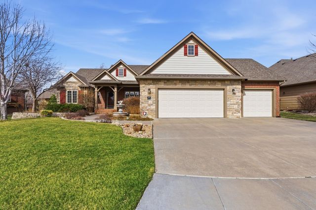 2533 N Loch Lomond Ct, Wichita, KS 67228