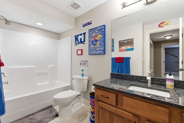 2533 N Loch Lomond Ct, Wichita, KS 67228