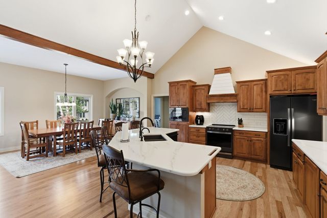 2533 N Loch Lomond Ct, Wichita, KS 67228