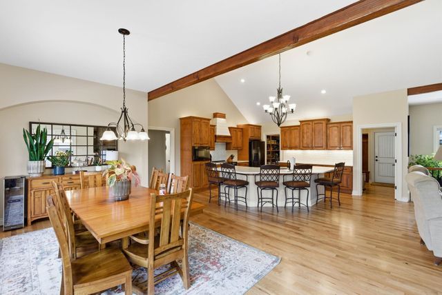 2533 N Loch Lomond Ct, Wichita, KS 67228