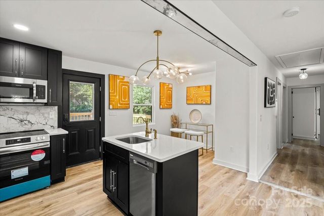 526 Porter Street, Charlotte, NC 28208