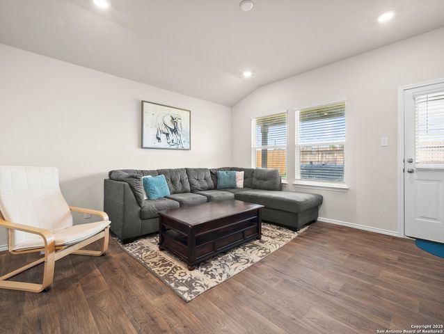 13218 DESANA SPGS, St Hedwig, TX 78152