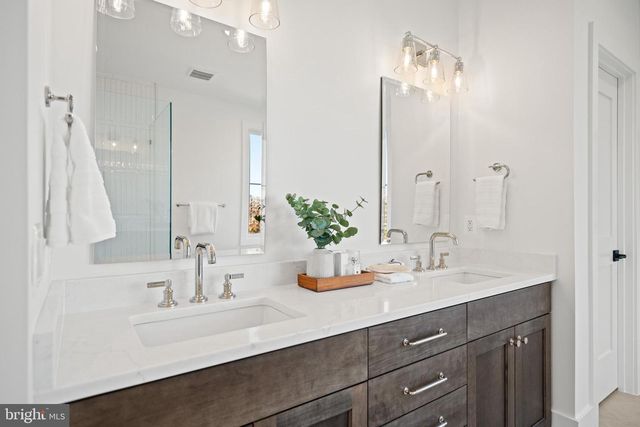 600 29TH RD S, Arlington, VA 22202