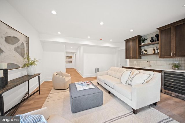 600 29TH RD S, Arlington, VA 22202