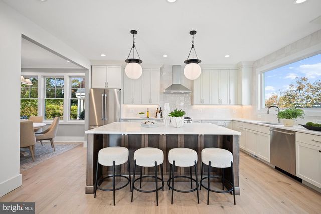 600 29TH RD S, Arlington, VA 22202