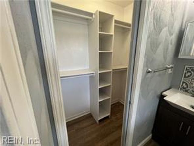 706 W 27th ST, Norfolk, VA 23517