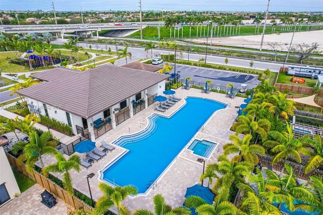 24900 SW 107th Ct, Homestead, FL 33032