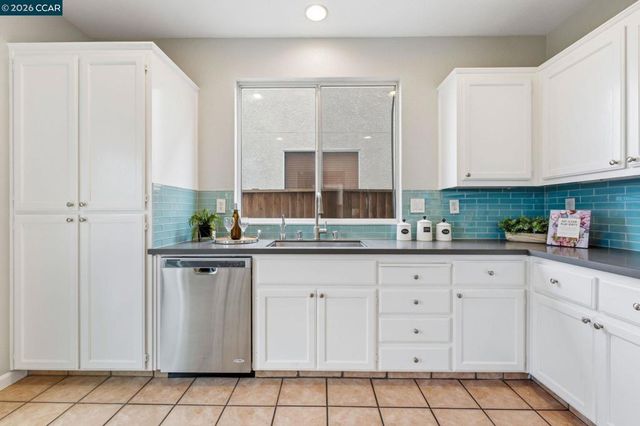 15351 Bittern Ct, San Leandro, CA 94579