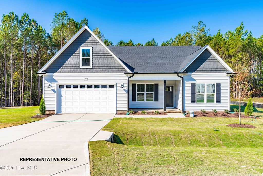 77 Sundrops Trail, Dunn, NC 28334