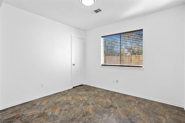 1114 Lochmoor Lane, Pearland, TX 77581