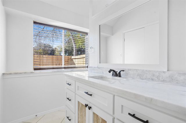 1114 Lochmoor Lane, Pearland, TX 77581