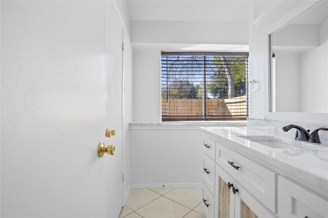 1114 Lochmoor Lane, Pearland, TX 77581