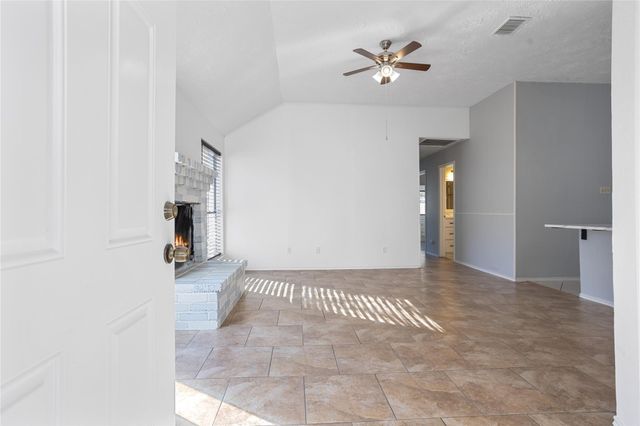 1114 Lochmoor Lane, Pearland, TX 77581