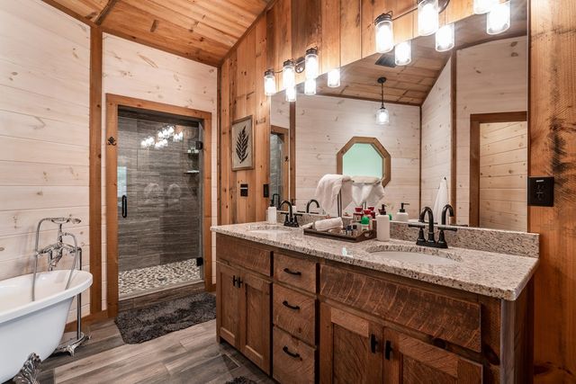 48 Green Ridge Road, Blue Ridge, GA 30513