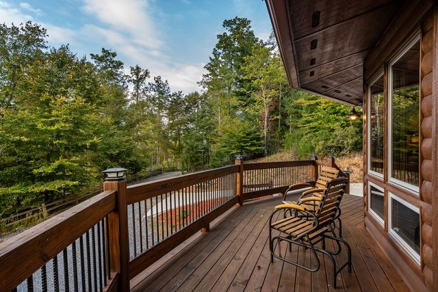48 Green Ridge Road, Blue Ridge, GA 30513