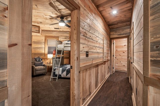 48 Green Ridge Road, Blue Ridge, GA 30513