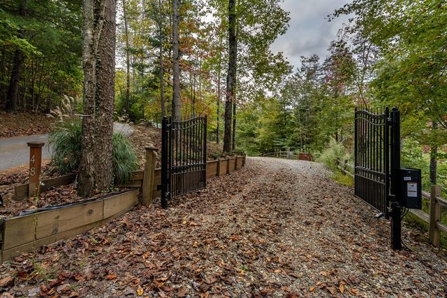 48 Green Ridge Road, Blue Ridge, GA 30513