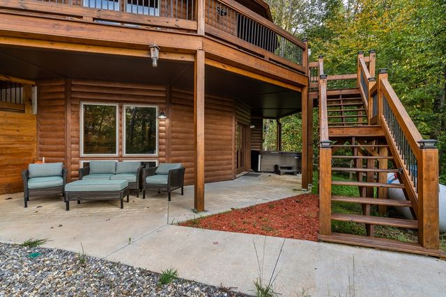 48 Green Ridge Road, Blue Ridge, GA 30513