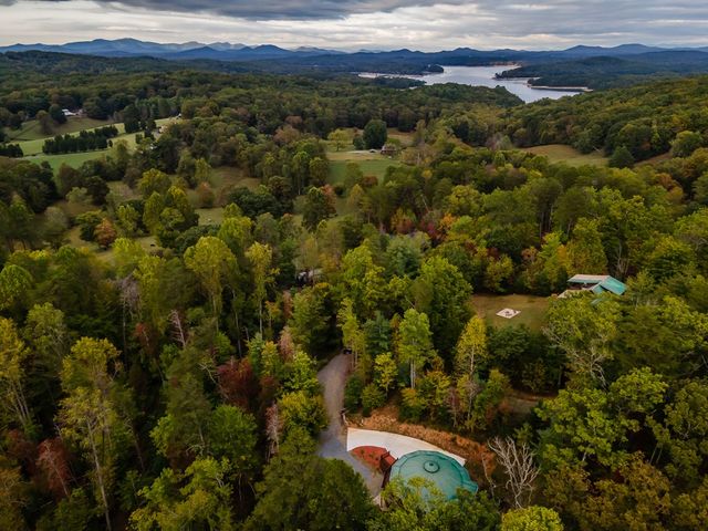 48 Green Ridge Road, Blue Ridge, GA 30513