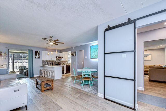 9625 COMMODORE DRIVE, Seminole, FL 33776