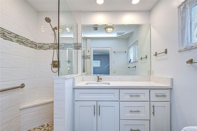 9625 COMMODORE DRIVE, Seminole, FL 33776