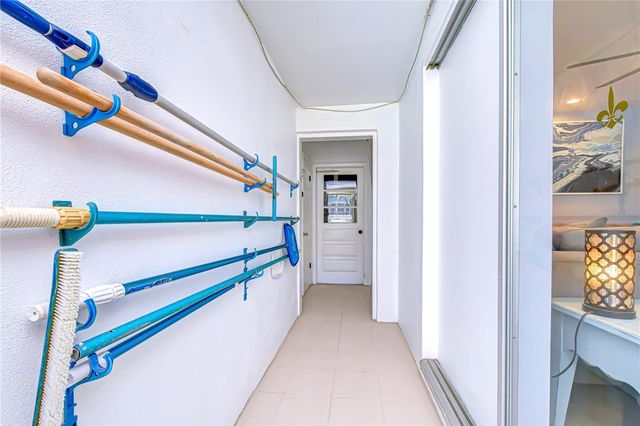 9625 COMMODORE DRIVE, Seminole, FL 33776