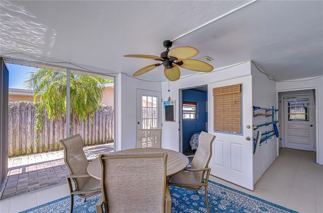 9625 COMMODORE DRIVE, Seminole, FL 33776