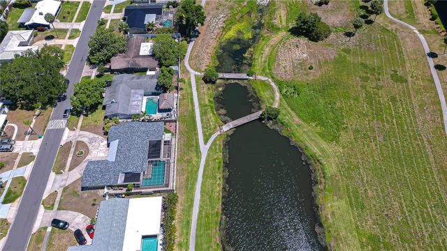 9625 COMMODORE DRIVE, Seminole, FL 33776