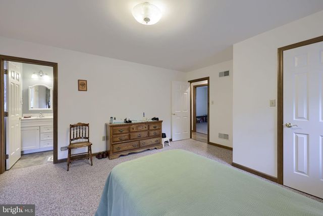 581 STEHMAN CHURCH RD, Millersville, PA 17551