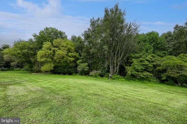 581 STEHMAN CHURCH RD, Millersville, PA 17551