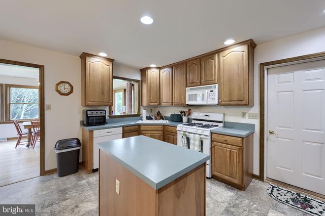 581 STEHMAN CHURCH RD, Millersville, PA 17551