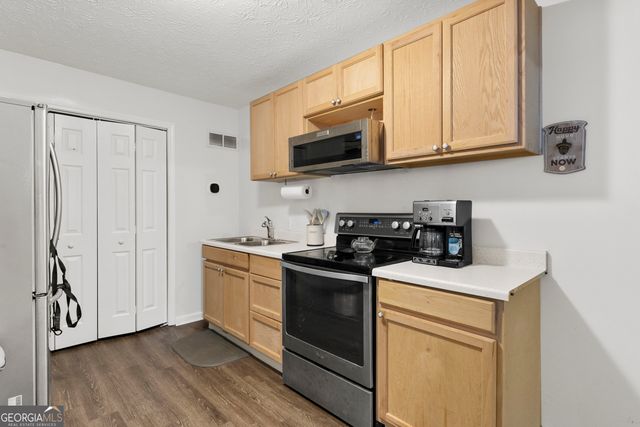 3161 Keenly Ives Court, Buford, GA 30519