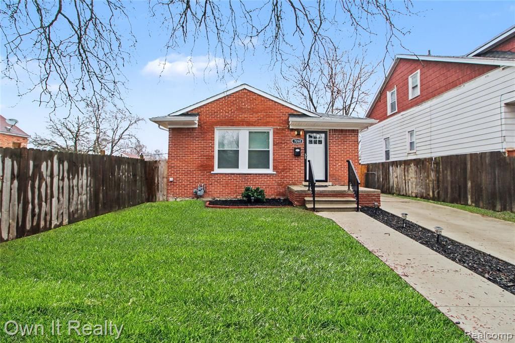 7260 Warwick Street, Detroit, MI 48228