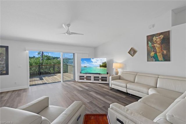 4955 Mederia LN, Estero, FL 33928