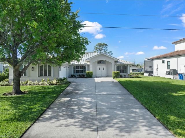 4955 Mederia LN, Estero, FL 33928