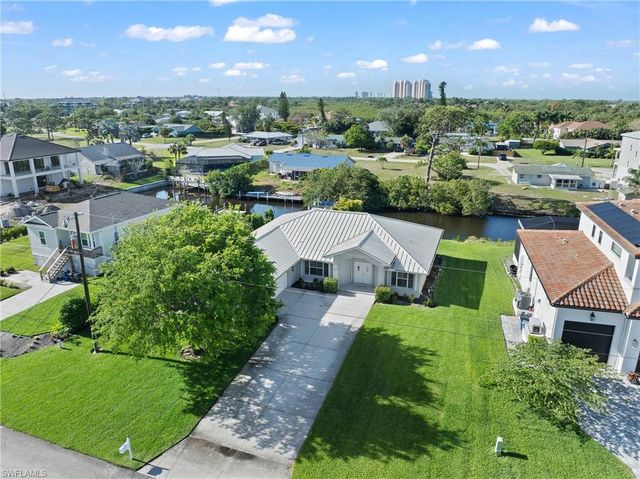 4955 Mederia LN, Estero, FL 33928