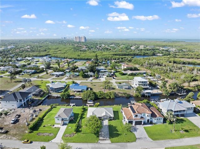 4955 Mederia LN, Estero, FL 33928