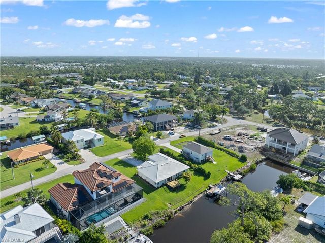 4955 Mederia LN, Estero, FL 33928