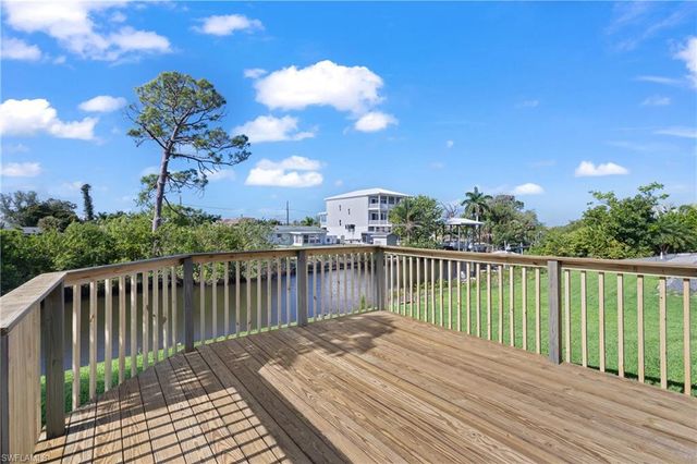 4955 Mederia LN, Estero, FL 33928