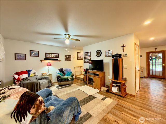 341 Duck Lake Drive NE, Ocean Shores, WA 98569