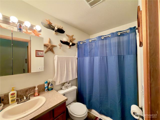 341 Duck Lake Drive NE, Ocean Shores, WA 98569