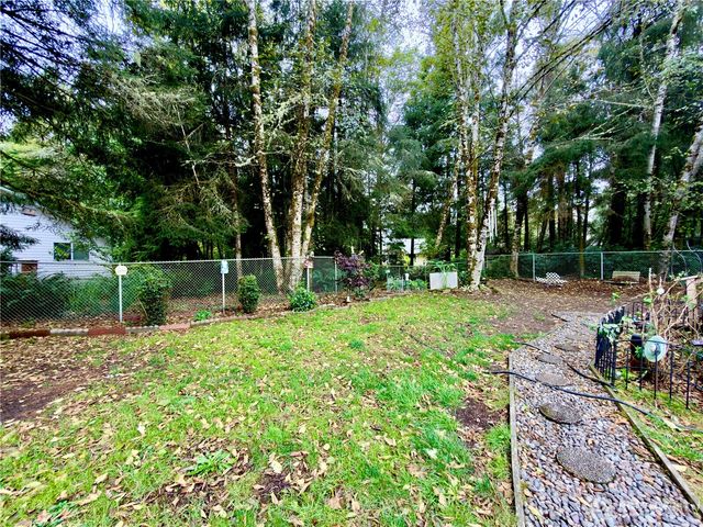 341 Duck Lake Drive NE, Ocean Shores, WA 98569