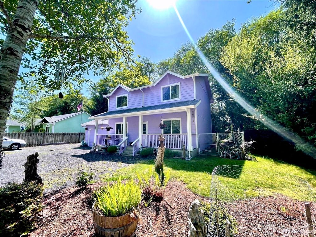 341 Duck Lake Drive NE, Ocean Shores, WA 98569