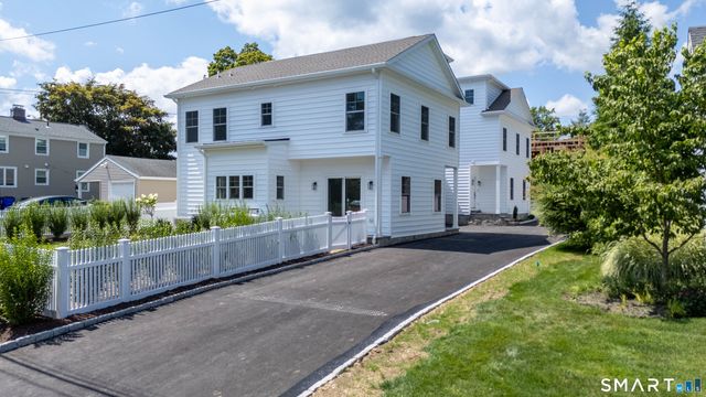 28 country Road 28 A, Fairfield, CT 06824