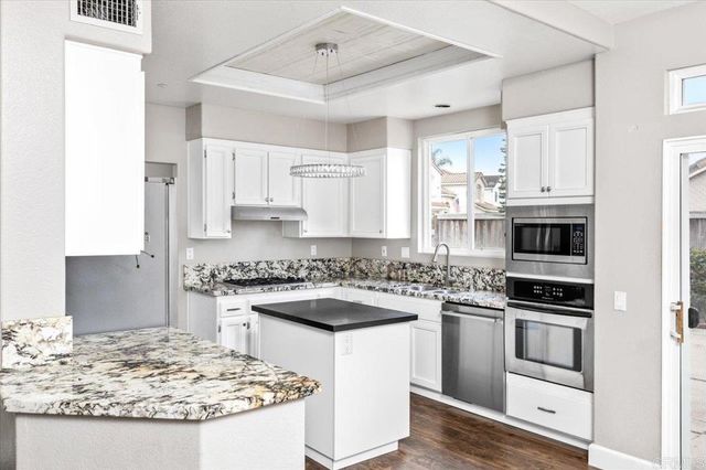 2043 Dawn View Glen, Escondido, CA 92026