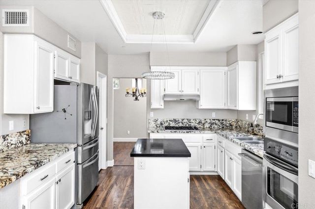 2043 Dawn View Glen, Escondido, CA 92026
