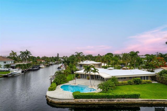 2130 NE 15th St, Fort Lauderdale, FL 33304