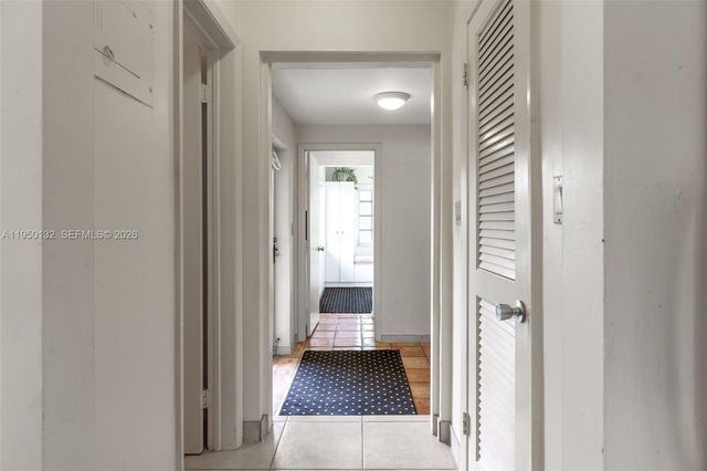 2130 NE 15th St, Fort Lauderdale, FL 33304