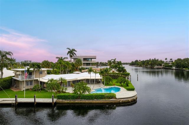 2130 NE 15th St, Fort Lauderdale, FL 33304